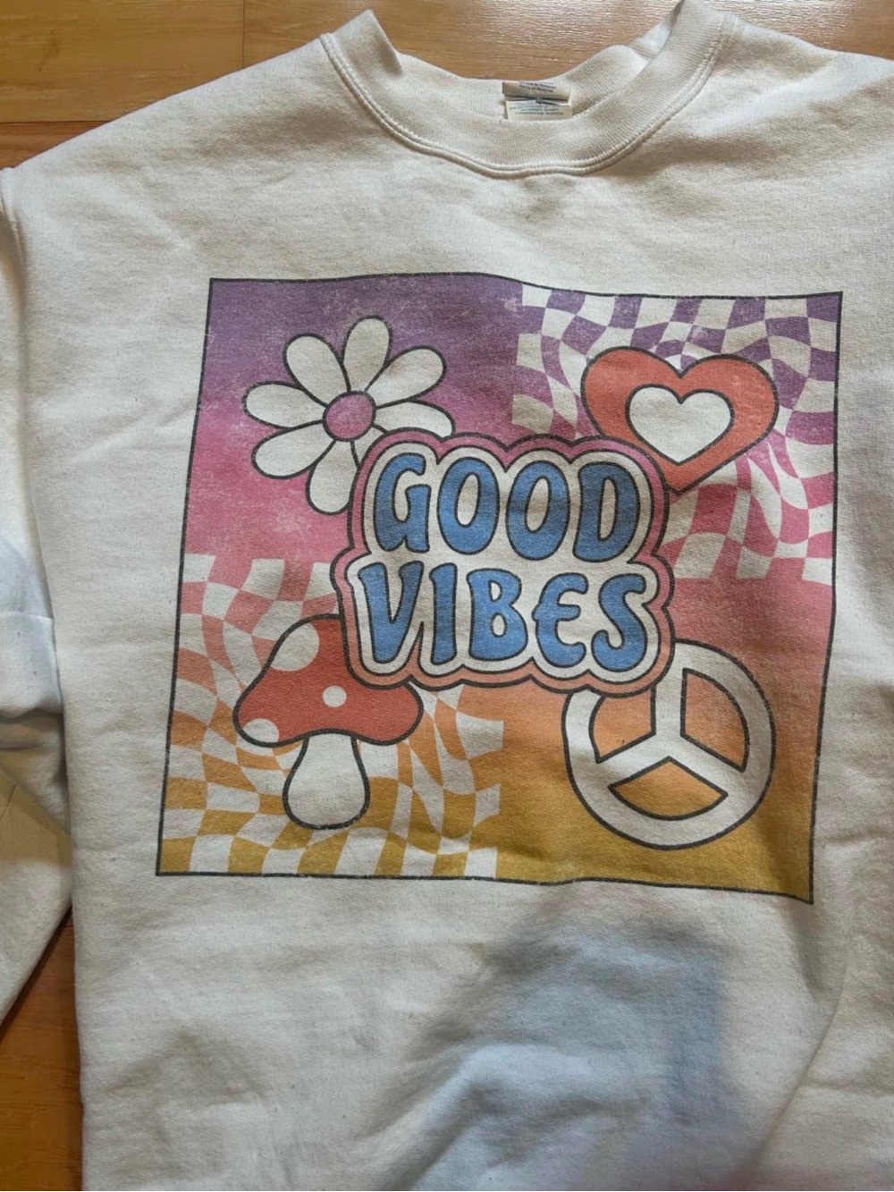 White 'Good Vibes' Graphic Crewneck Sweatshirt